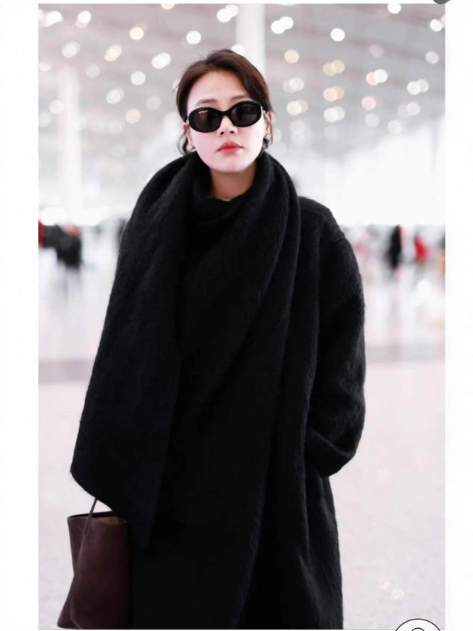 The Row Woolen Cocoon Coat Scarf Collar Oversize Black Long Sleeven Maxi Length 2511001TR