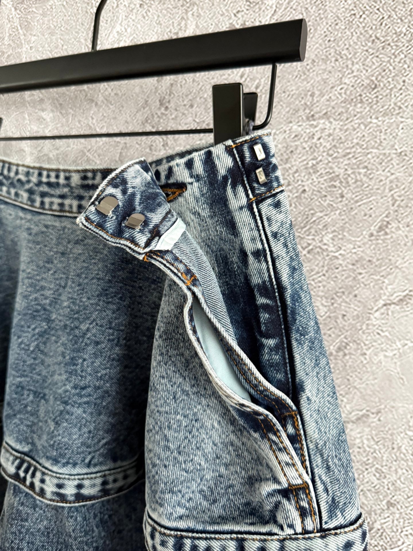 Alaia Jeans Side Button Fasten Buttom Ruffles Hips Denim Blue Cotton Pocket 2603001Alaia