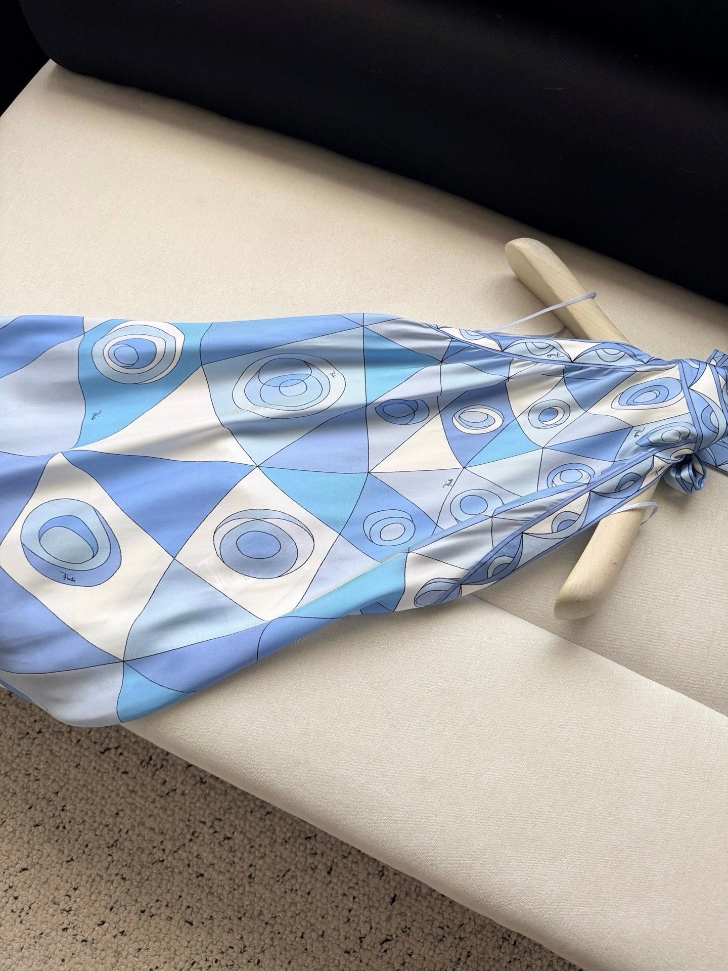 Luxury 100% Silk Halter Neck Dress Blue Retro Geometric Print Women Vacation Midi Dress 2608052Pucci