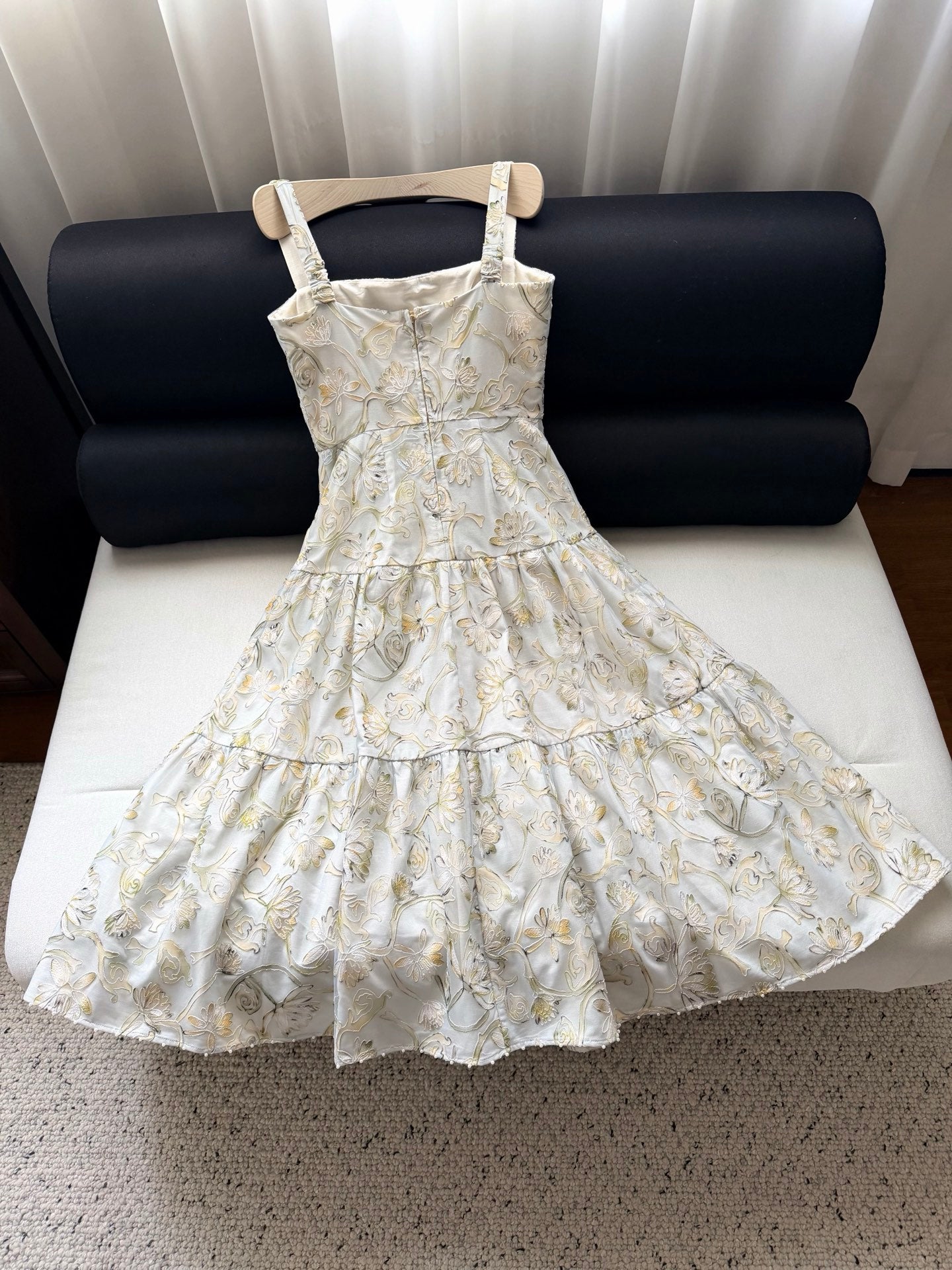 Agua Elegant Spaghetti Strap Midi Dress Floral Embroidery Polyester Shell Linen Lining Dress