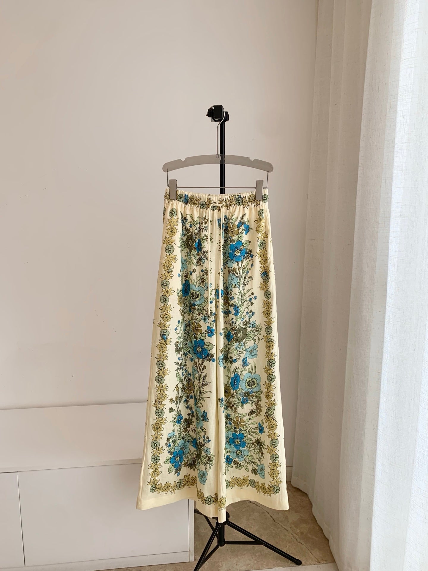 Alemais Women 100% Linen Two‑Piece Set Vintage Floral Cropped Top Wide Leg Pants Outfit 2608047AL