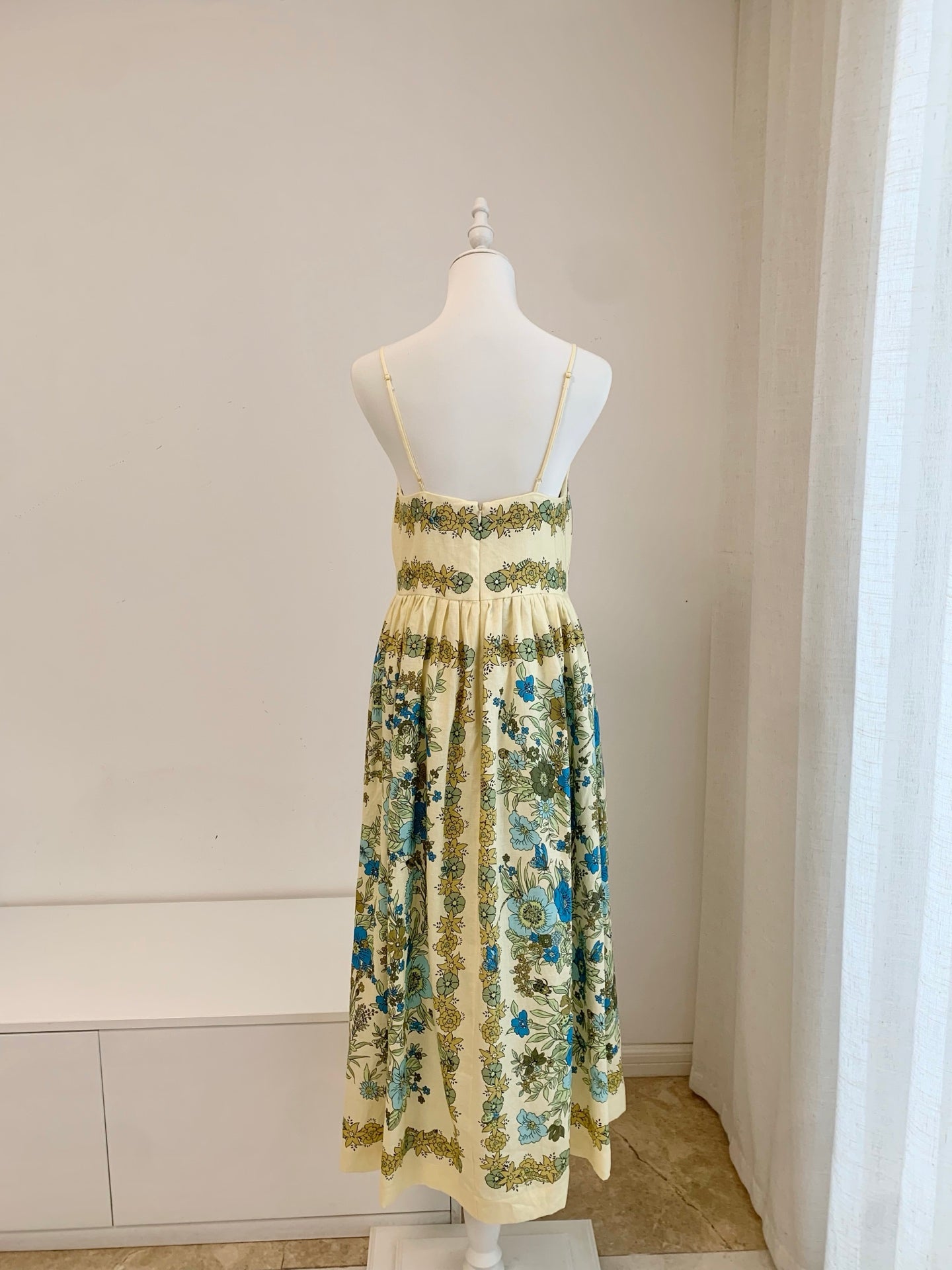 Alemais Spaghetti Strap Midi Dress Vintage Retro Floral Linen Front Tie Tiered Swing Skirt 2608083AL