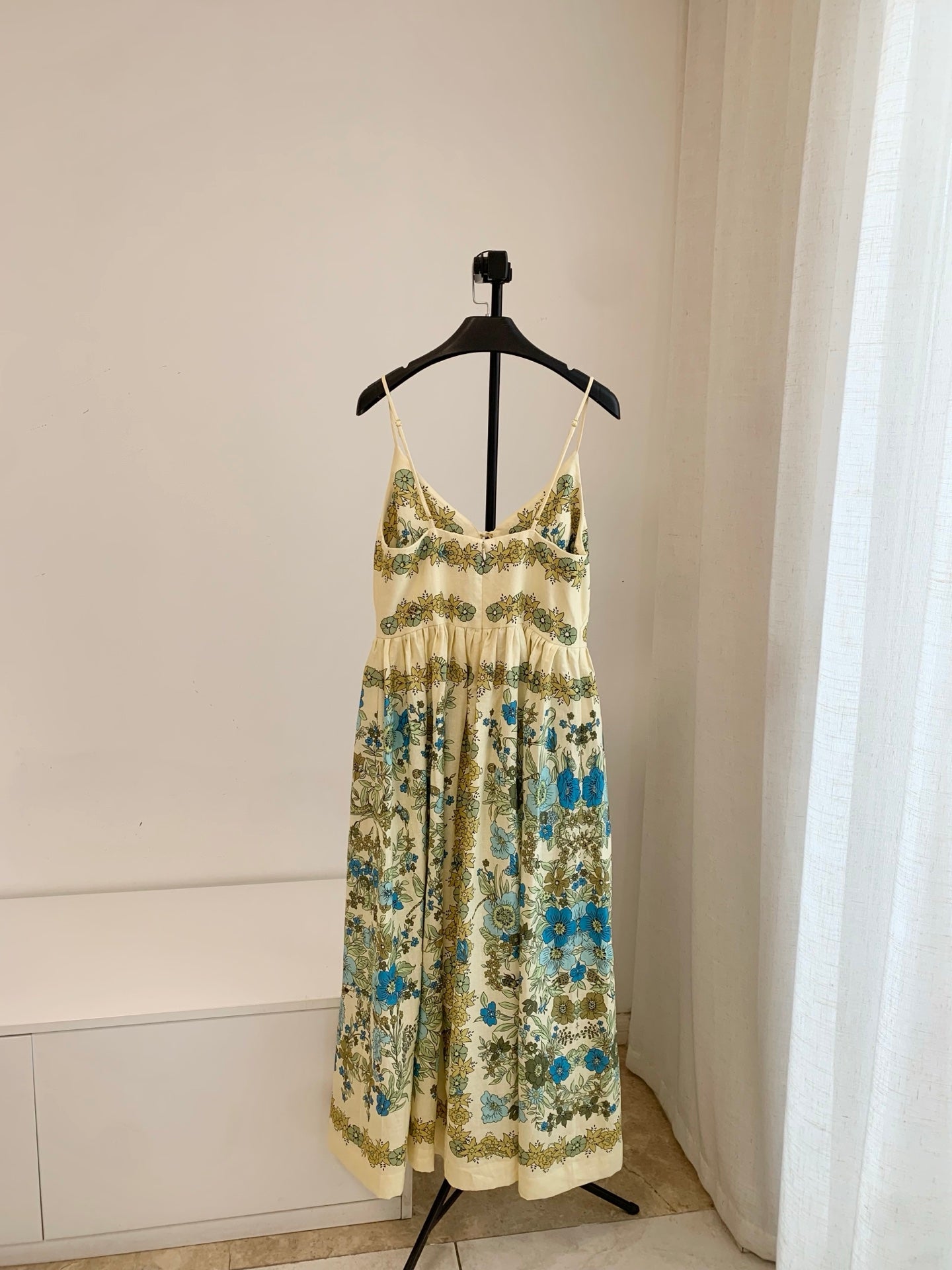 Alemais Spaghetti Strap Midi Dress Vintage Retro Floral Linen Front Tie Tiered Swing Skirt 2608083AL