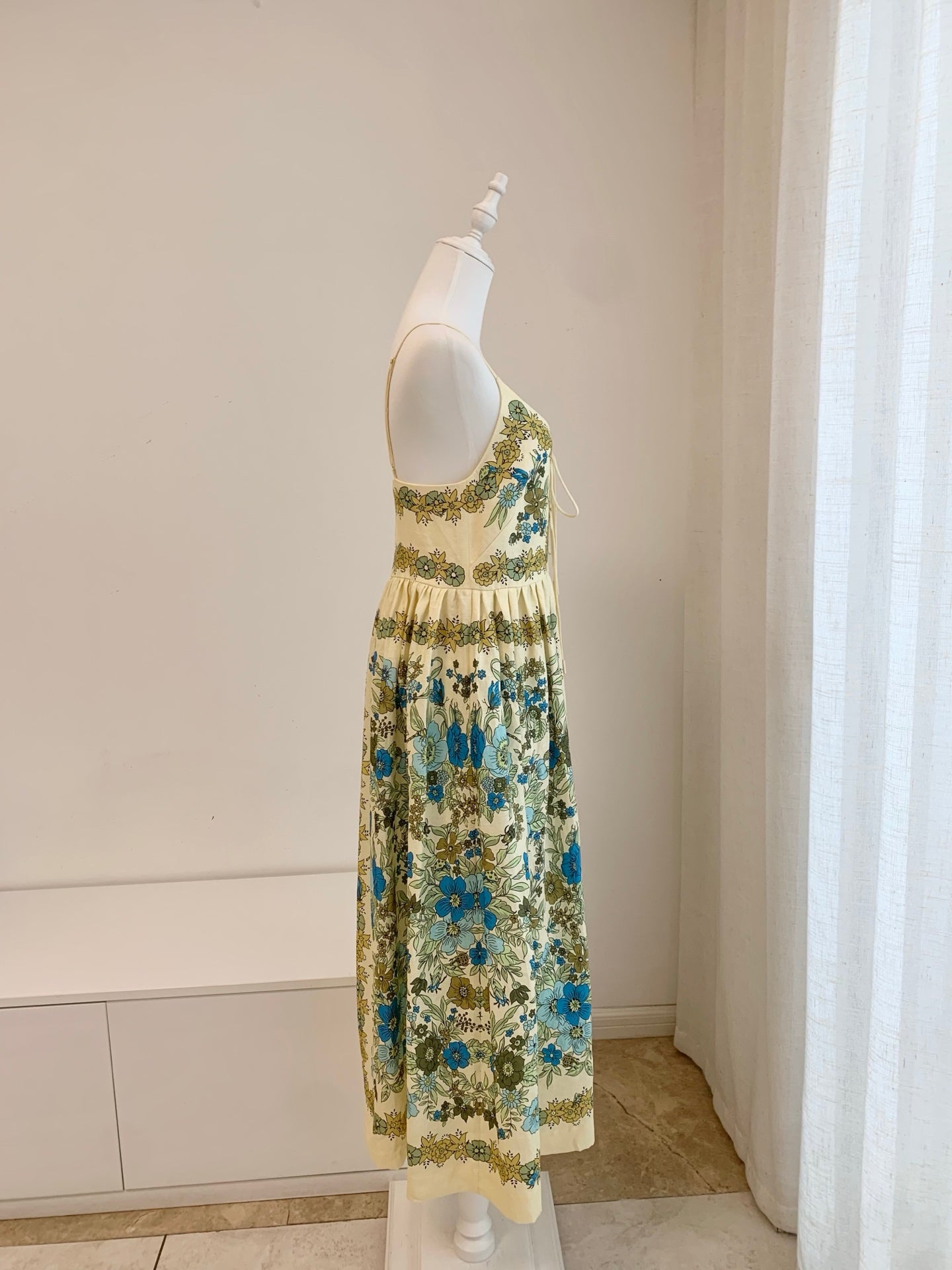 Alemais Spaghetti Strap Midi Dress Vintage Retro Floral Linen Front Tie Tiered Swing Skirt 2608083AL