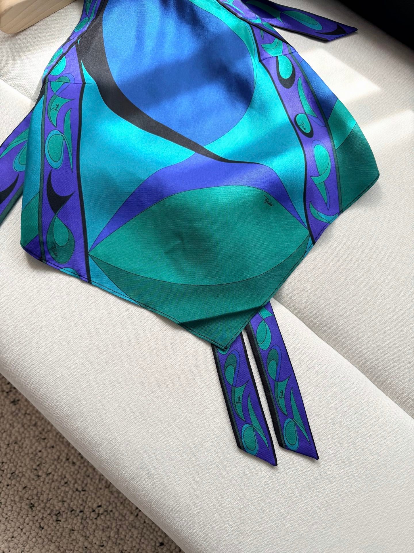 Pucci Chic Sleeveless Halter Silk Top Bold Graphic Print For Women Party Looks 2604089Pucci
